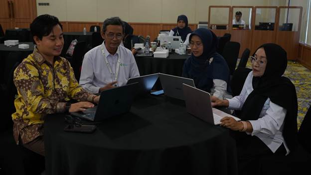 Materi Submisi dan Respon Reviewer oleh Ns. Rismawan Adi Yunanto